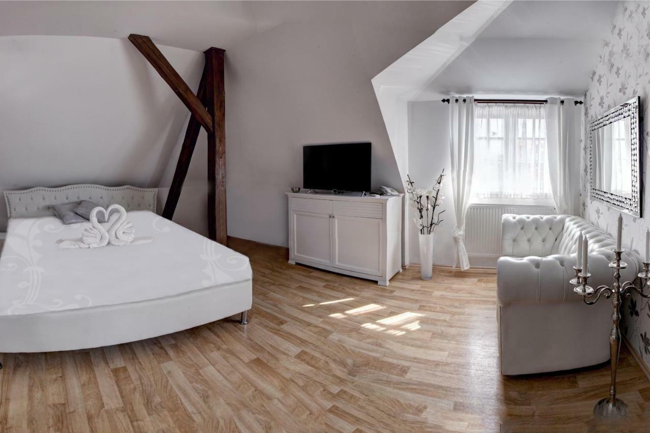 Penzion Tillerova Vila Lázně Bohdaneč Exterior foto