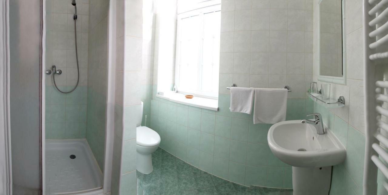 Penzion Tillerova Vila Lázně Bohdaneč Exterior foto