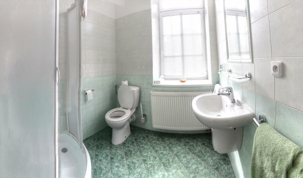 Penzion Tillerova Vila Lázně Bohdaneč Exterior foto